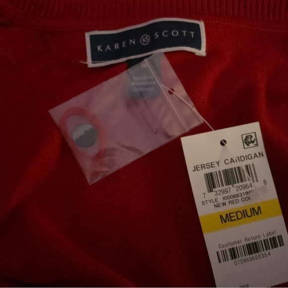 NWT Ladies button down sweater, red with black design. Size Medium - Picture 8 of 8